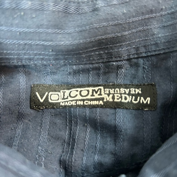 Volcom Dark Blue Casual Button Down Skater Vintage Y2K Shirt - Men’s Medium - Picture 7 of 11